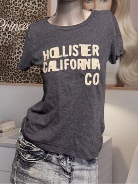 Vintage Y2K Hollister Co. cotton baby t-shirt